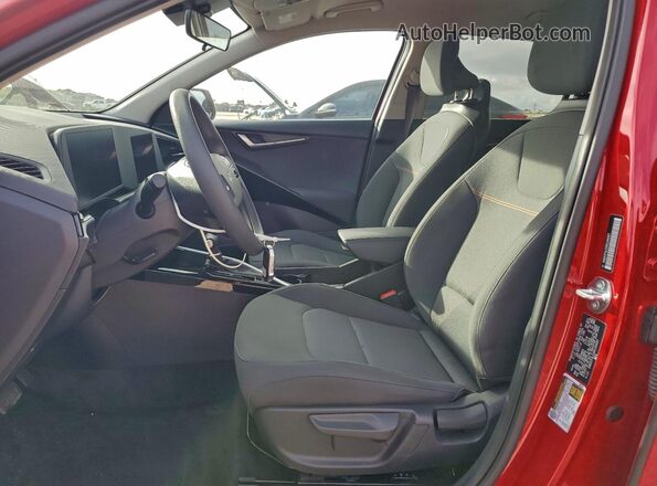 KNDCP3LE6R5184507 2024 KIA NIRO Red Front interior view