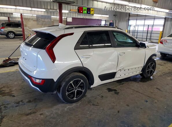 KNDCP3LE6S5232285 2025 KIA NIRO White უკანა მარჯვენა