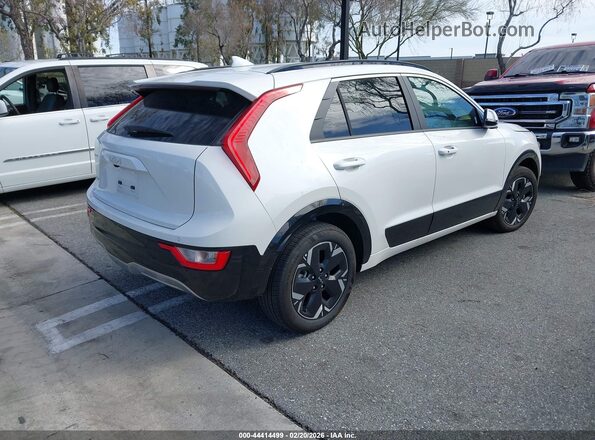 KNDCR3L18S5141266 2025 KIA NIRO EV White 