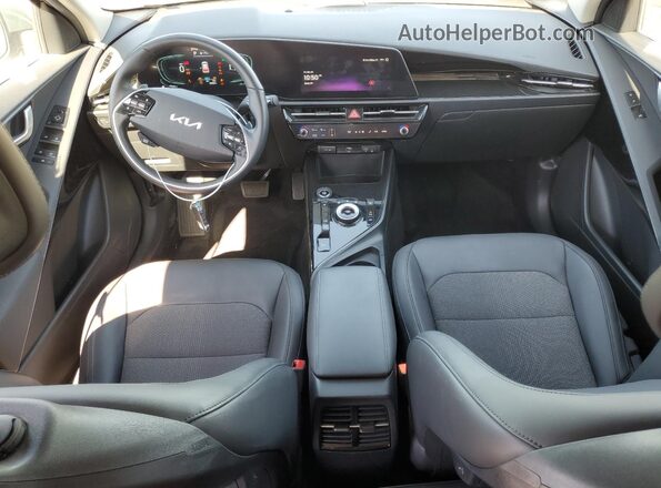 KNDCS3LF4S5225715 2025 KIA NIRO Green Առջևի վահանակի տեսք