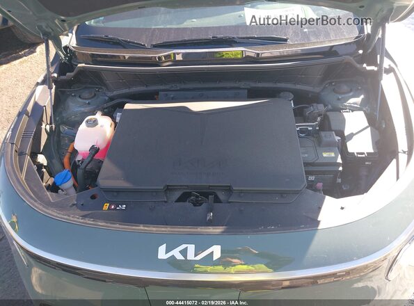KNDCT3L17R5110022 2024 KIA NIRO EV Green Rear view