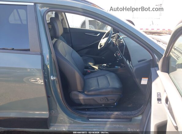 KNDCT3L17R5110022 2024 KIA NIRO EV Green Front interior view