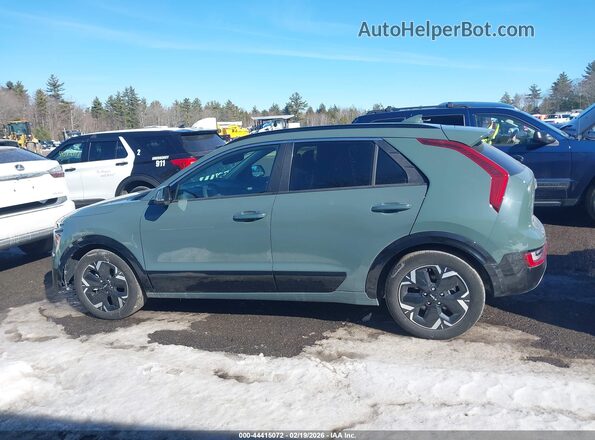KNDCT3L17R5110022 2024 KIA NIRO EV Green 360 interior view