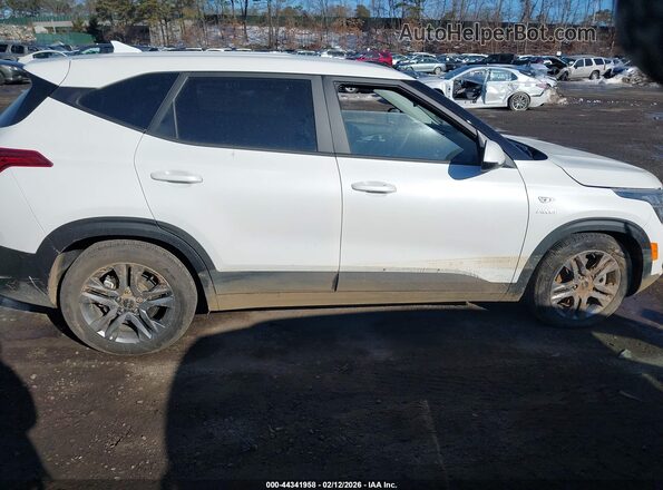 KNDEPCAA2P7431161 2023 KIA SELTOS White 