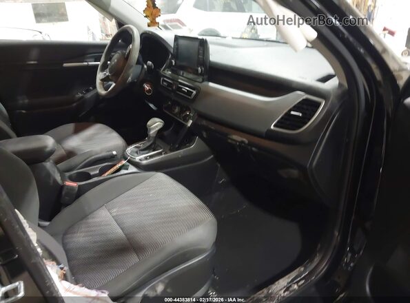 KNDEPCAA7P7408863 2023 KIA SELTOS Black 