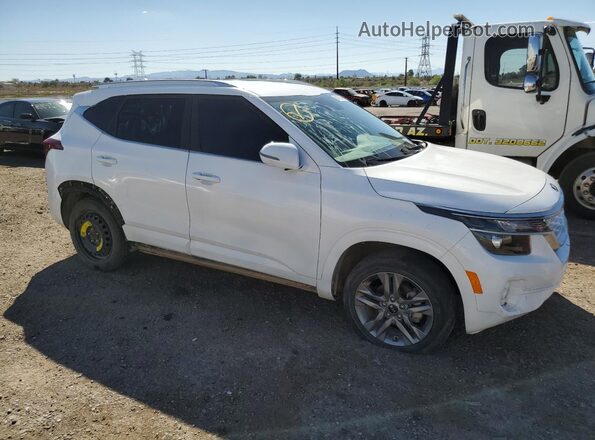 KNDEU2AA2M7223344 2021 KIA SELTOS White 