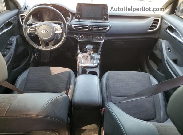 KNDEU2AA2M7223344 2021 KIA SELTOS White 