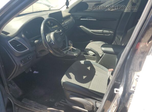 KNDEU2AA2M7223344 2021 KIA SELTOS White 