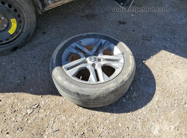 KNDEU2AA2M7223344 2021 KIA SELTOS White 
