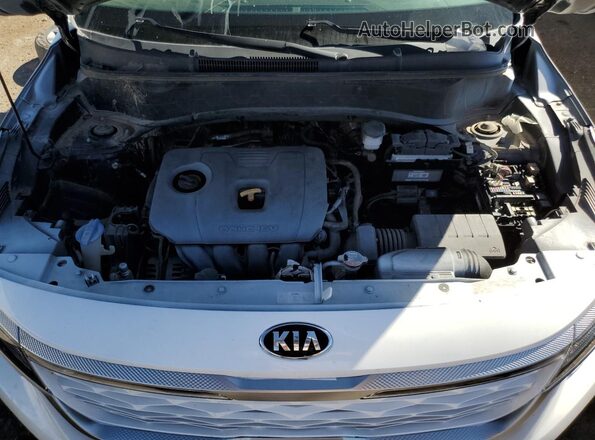 KNDEU2AA2M7223344 2021 KIA SELTOS White 