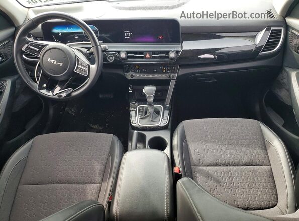 KNDEU2AA2R7566033 2024 KIA SELTOS Blue Вид панелі приладів