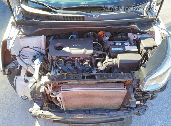 KNDJN2A20H7465415 2017 KIA SOUL Silver Engine compartment view
