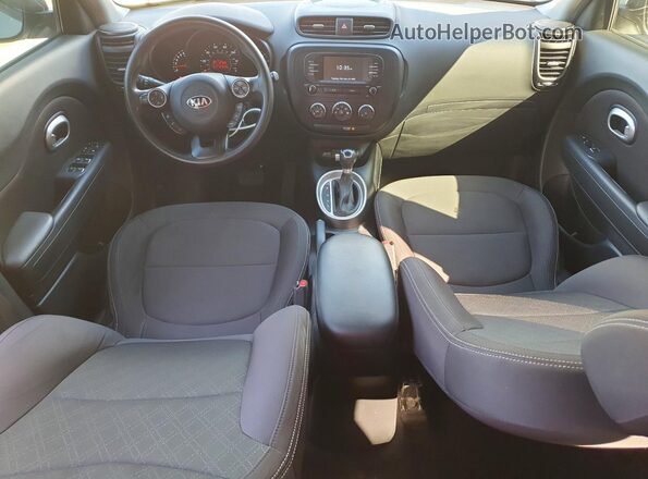 KNDJN2A20H7465415 2017 KIA SOUL Silver Dashboard view