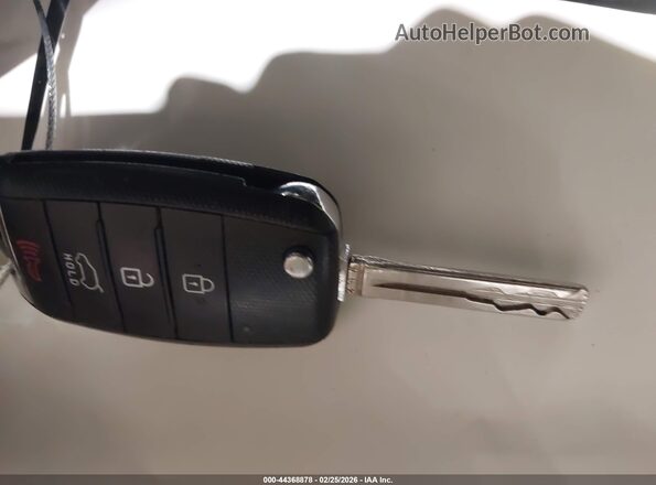 KNDJN2A23J7902586 2018 KIA SOUL Green Вид панелі приладів