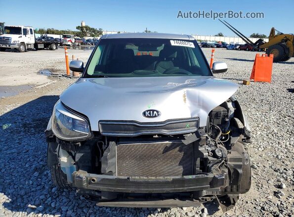 KNDJN2A25J7618019 2018 KIA SOUL Silver 