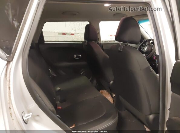 KNDJN2A28K7010951 2019 KIA SOUL Silver Widok naklejki z numerem VIN