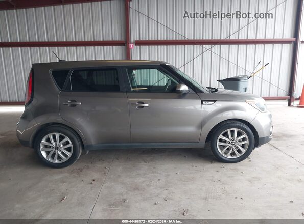 KNDJP3A56J7538366 2018 KIA SOUL Gray 