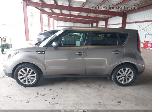 KNDJP3A56J7538366 2018 KIA SOUL Gray 