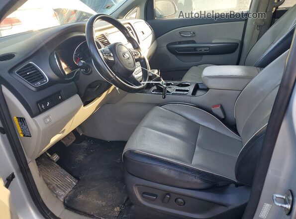 KNDMB5C17K6510522 2019 KIA SEDONA Silver Vista interior delantera