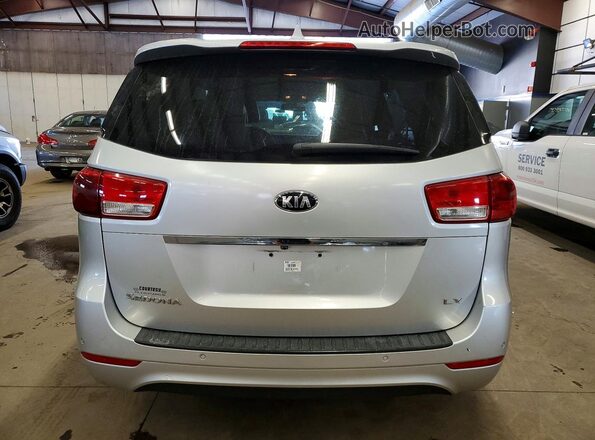 KNDMB5C18H6265268 2017 KIA SEDONA Silver Вид ззаду