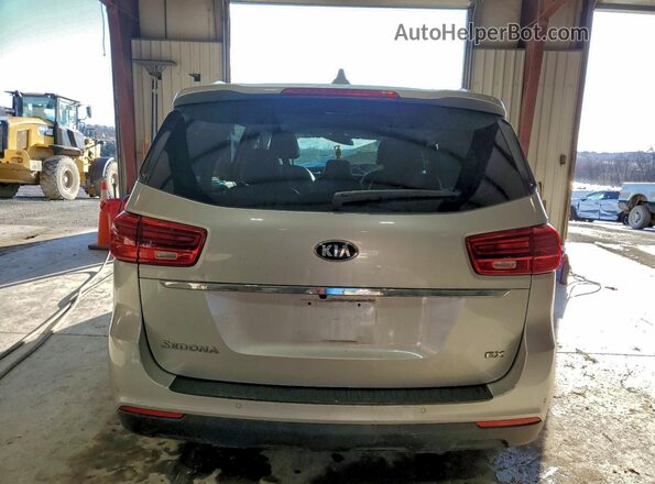 KNDMB5C18M6672467 2021 KIA SEDONA Silver Rear view