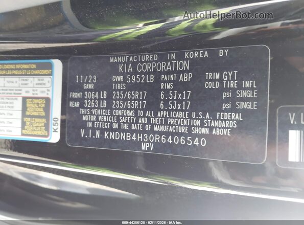 KNDNB4H30R6406540 2024 KIA CARNIVAL MPV Black Widok komory silnika