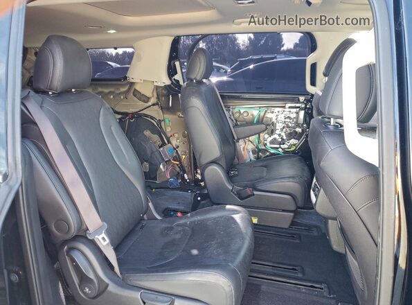 KNDNE5K33S6463990 2025 KIA CARNIVAL Black Widok wnętrza z tyłu