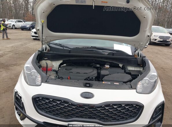 KNDP6CAC1M7874989 2021 KIA SPORTAGE White Вид ззаду