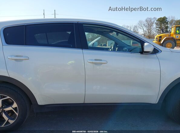 KNDPM3AC5N7015198 2022 KIA SPORTAGE Белый Вид задней части салона