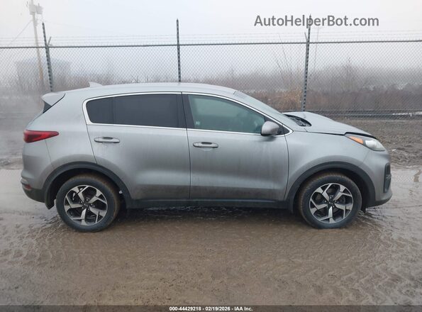 KNDPM3AC8N7984560 2022 KIA SPORTAGE Silver Вид задньої частини салону