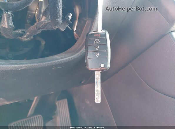 KNDPMCAC3H7096397 2017 KIA SPORTAGE Silver წინა პანელის ხედი