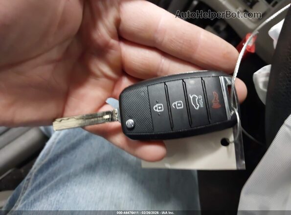 KNDPMCAC9H7184435 2017 KIA SPORTAGE Black Вид панелі приладів