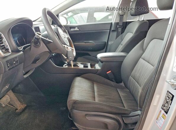 KNDPMCAC9M7915469 2021 KIA SPORTAGE Silver Front interior view