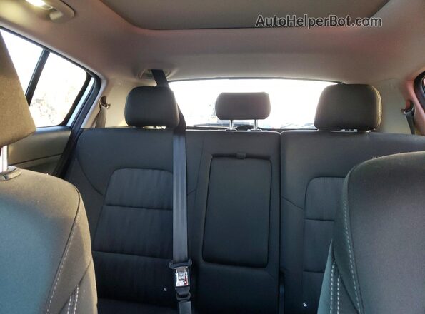 KNDPNCAC0N7963781 2022 KIA SPORTAGE Silver Widok tylnych siedzeń