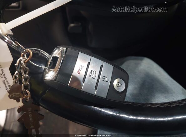 KNDPNCAC1L7707274 2020 KIA SPORTAGE Silver Dashboard view