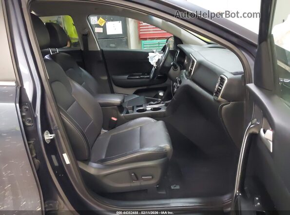 KNDPNCAC5K7531943 2019 KIA SPORTAGE Blue Вид салону спереду