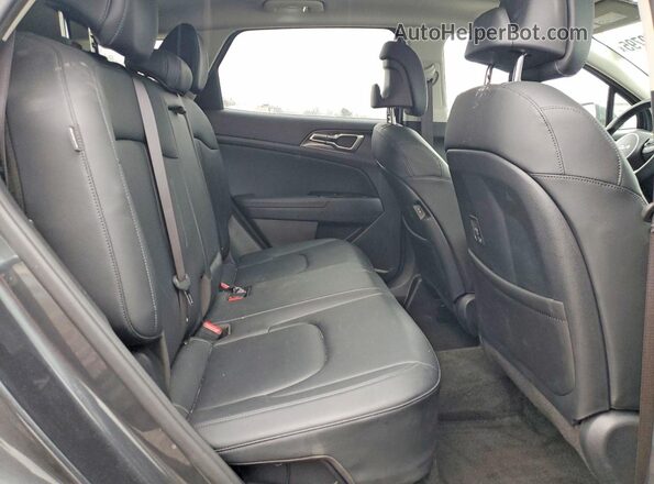 KNDPVCDG7R7130449 2024 KIA SPORTAGE Gray Vista interior trasera