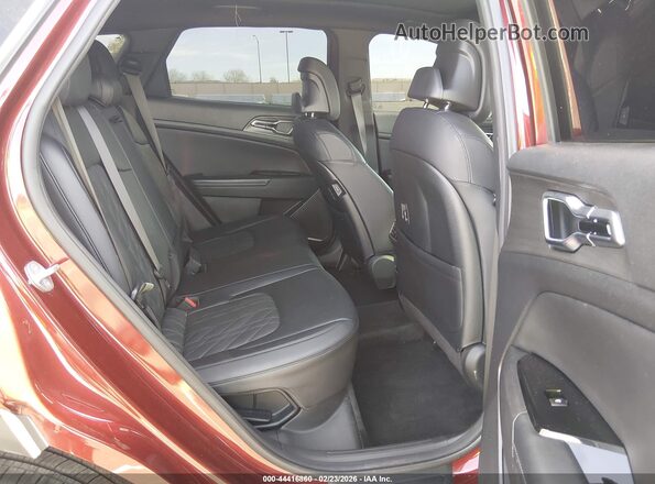 KNDPYDAH3P7055353 2023 KIA SPORTAGE PLUG-IN HYBRID Maroon Vista de la etiqueta del VIN