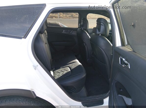 KNDPYDAHXP7049422 2023 KIA SPORTAGE PLUG-IN HYBRID Белый Вид наклейки с VIN-кодом