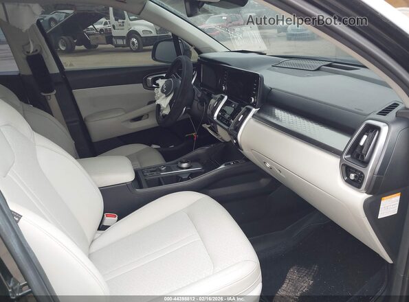 KNDRH4LG9P5172542 2023 KIA SORENTO HYBRID Black Front interior view