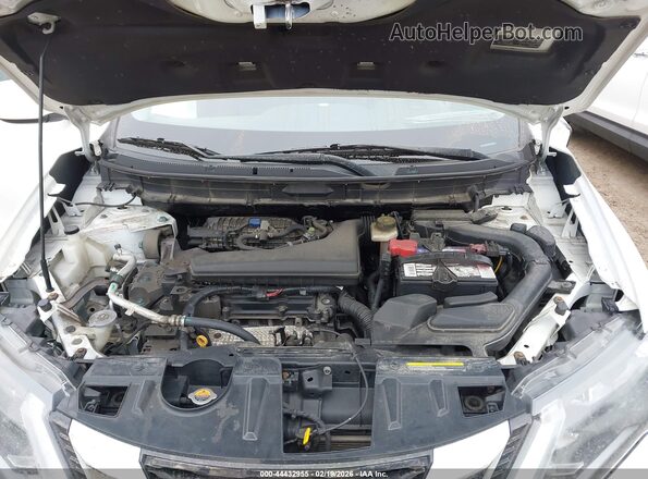 KNMAT2MT6HP530861 2017 NISSAN ROGUE Белый Вид сзади