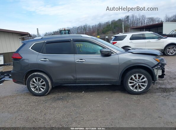 KNMAT2MV0HP567440 2017 NISSAN ROGUE Gray 