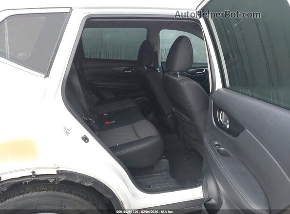 KNMAT2MV2JP553447 2018 NISSAN ROGUE White VIN კოდის სტიკერის ხედი