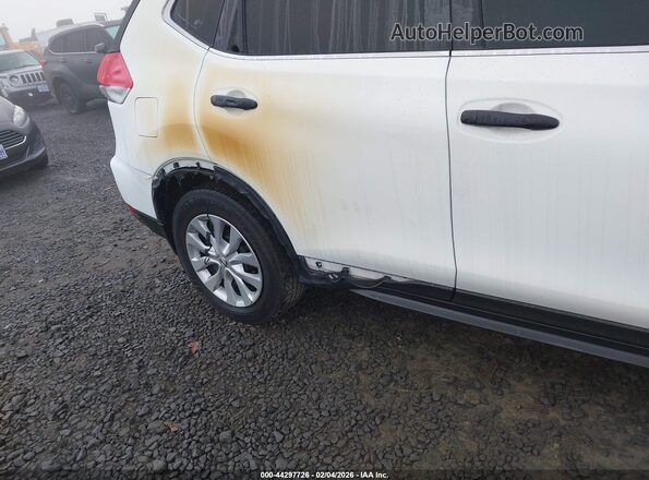 KNMAT2MV2JP553447 2018 NISSAN ROGUE White უკანა სალონის ხედი