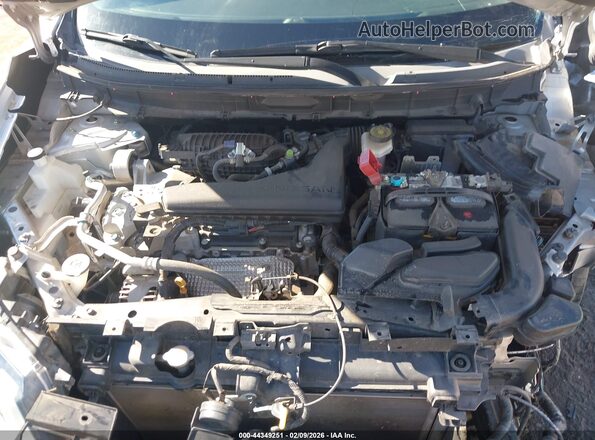 KNMAT2MV6HP611084 2017 NISSAN ROGUE Серебряный Вид сзади