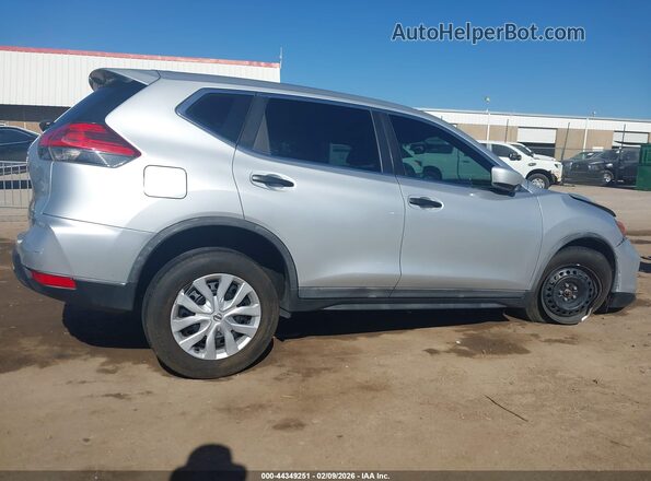 KNMAT2MV6HP611084 2017 NISSAN ROGUE Серебряный Панорамный вид салона 360°