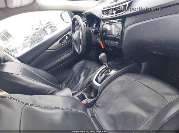 KNMAT2MV8GP619833 2016 NISSAN ROGUE Silver Սալոնի դիմացի տեսք