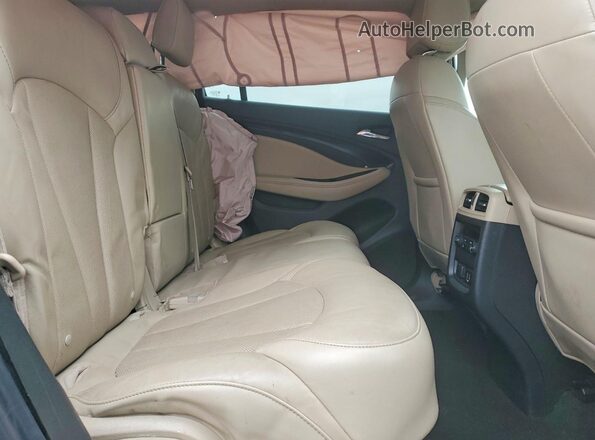 LRBFX1SA8JD016716 2018 BUICK ENVISION Silver Widok wnętrza z tyłu