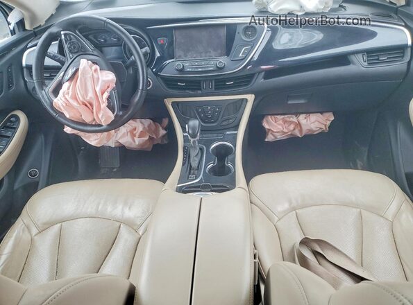 LRBFX1SA8JD016716 2018 BUICK ENVISION Silver Widok deski rozdzielczej
