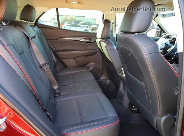 LRBFZNR46ND043758 2022 BUICK ENVISION Maroon Widok wnętrza z tyłu